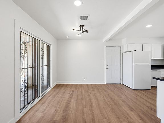 4th image of 2558 N 40th St
