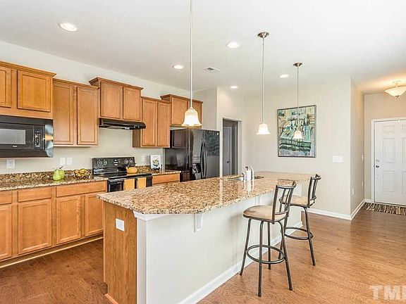 3rd image of 123 Dare Pines Way