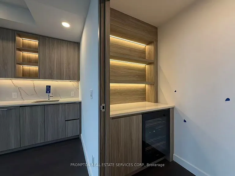 18 Esther Shiner Blvd #2201 — Photo 4