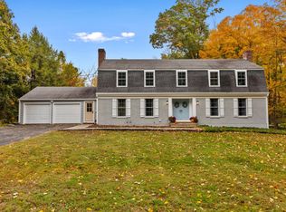 22 Ox Bow Ln, Woodbridge, CT 06525