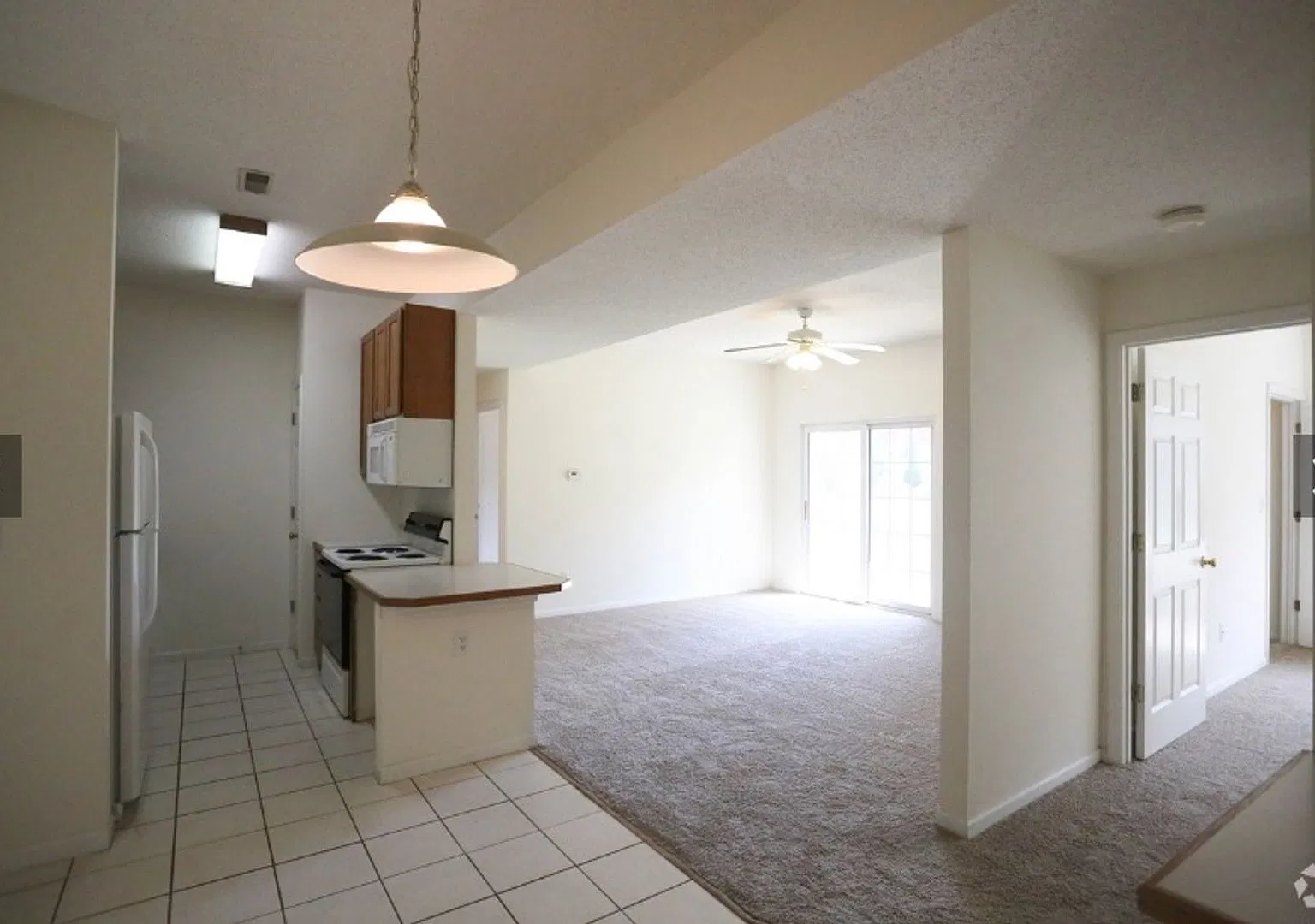 Brandon Woods - 2 bed 2 bath — Photo 3