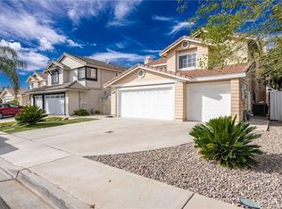 8072 Streamside Ct, Fontana, CA 92336