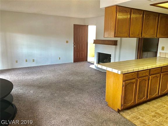5th image of 4310 Sanderling Cir Unit 100