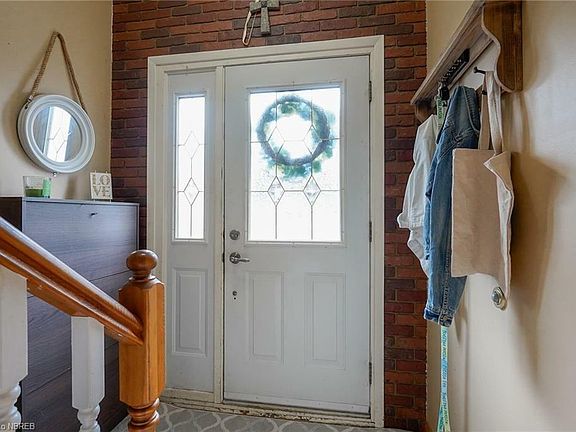 4th image of 12 Nightingale Dr
