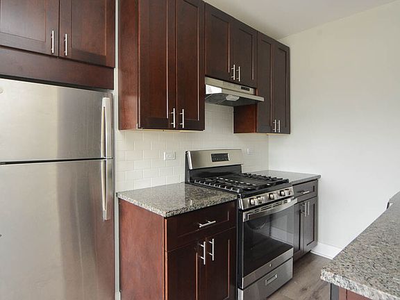 2nd image of 725 Johnston Dr #21