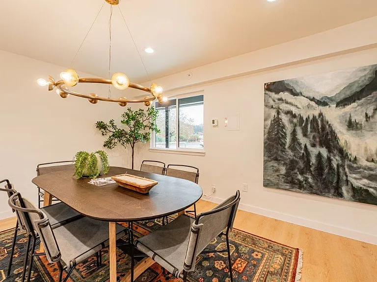 Bellevue Ridge — Photo 10
