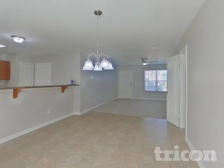 537 Gentle Breeze Ln — Photo 5