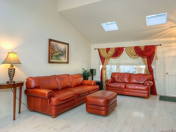 3rd image of 22764 Majestic Oak Way