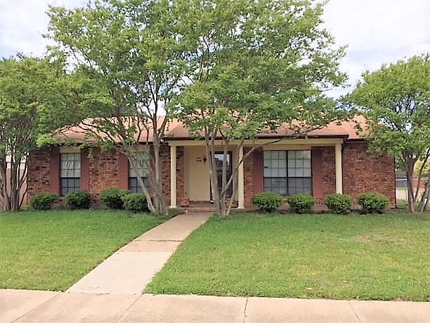1st image of 460 Cambria Dr