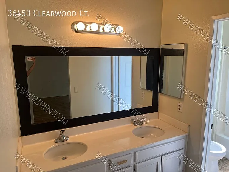 36453 Clearwood Ct — Photo 20