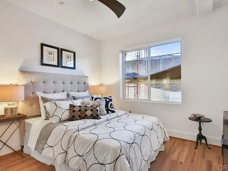 1501 India St #402 — Photo 9