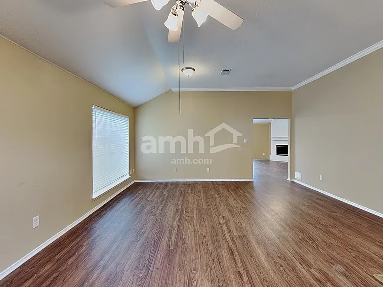 432 Round Rock Rd — Photo 7