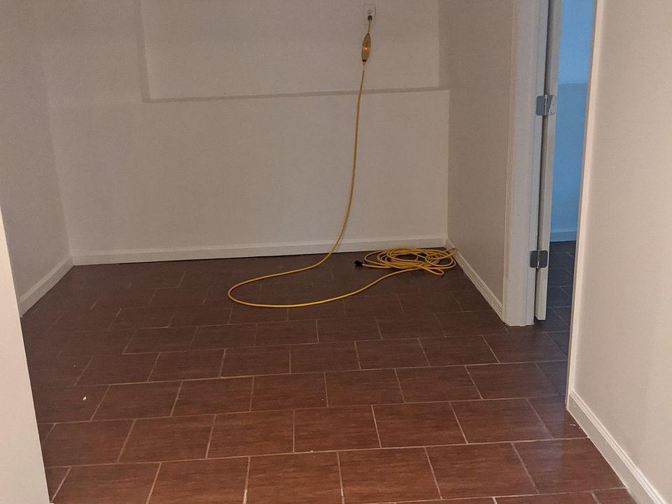 2nd image of 389 E 5th St #1