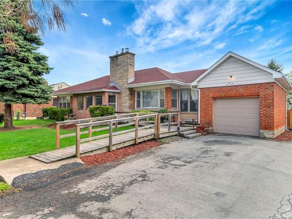 96 Gray Rd, Hamilton, ON L8G 3V1