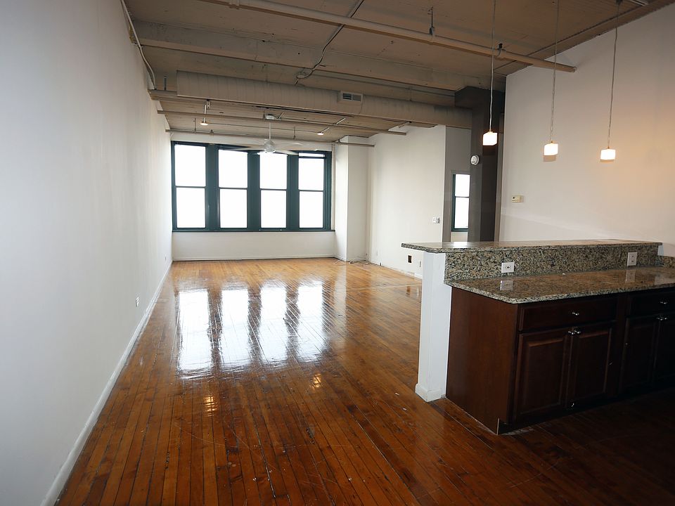 1st image of 1220 W 6th St Ste 702