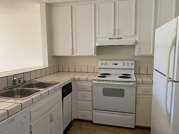 3rd image of 3980 Faircross Pl