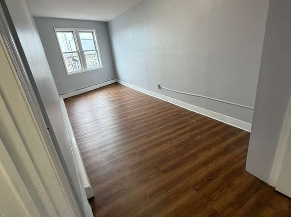 274 Vreeland Ave APT 9