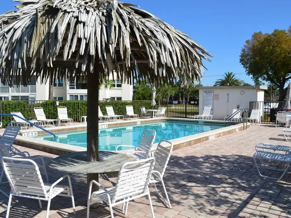 1624 Pine Valley Dr APT 118, Fort Myers, FL 33907