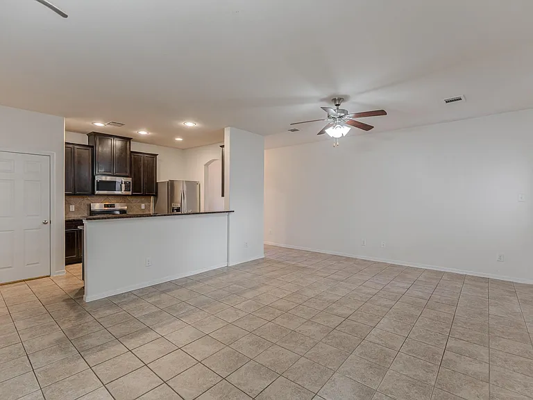 13527 Vista De Oro St — Photo 11