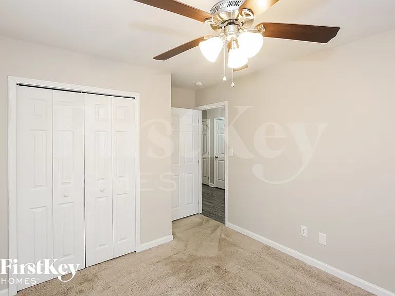 11300 Fox Hill Dr — Photo 14