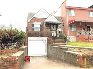 142-66 56th Rd, Flushing, NY 11355