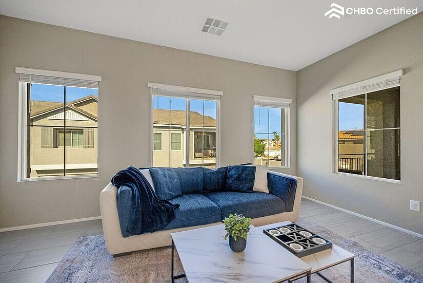 Living Room Pic1