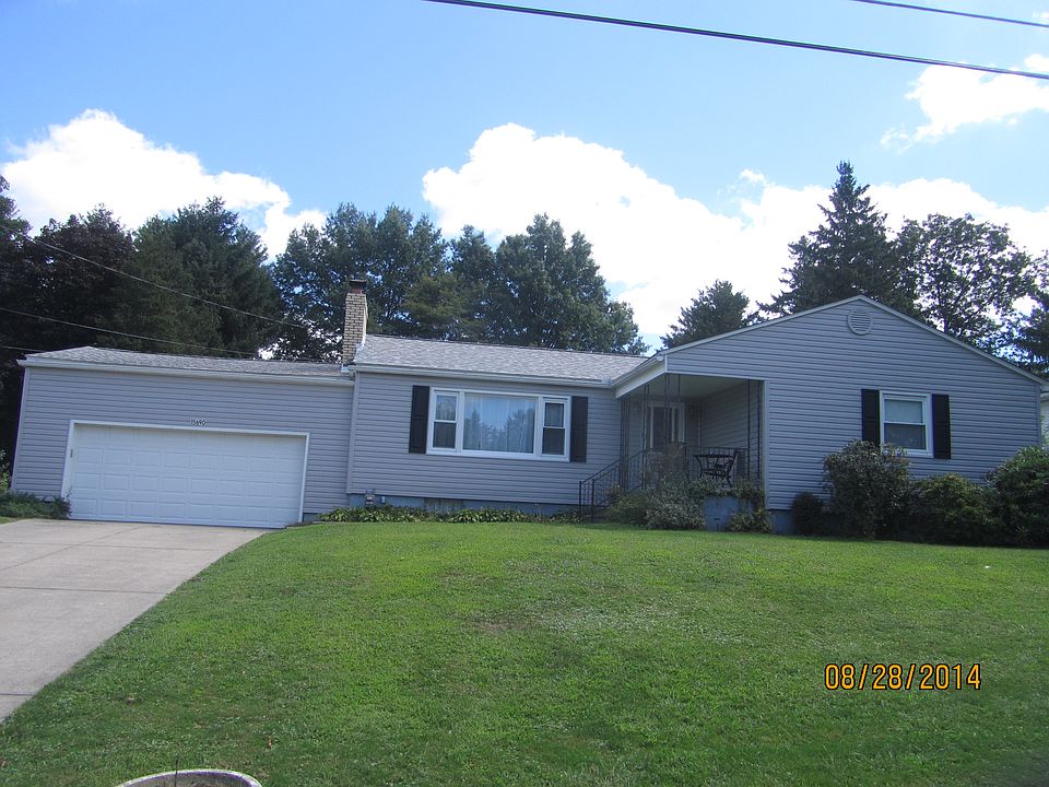 1st image of 15690 Maple Dr