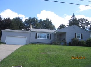 15690 Maple Dr, East Liverpool, OH 43920