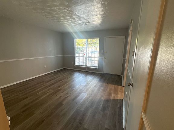 4th image of 3471 Douglass Ave #4