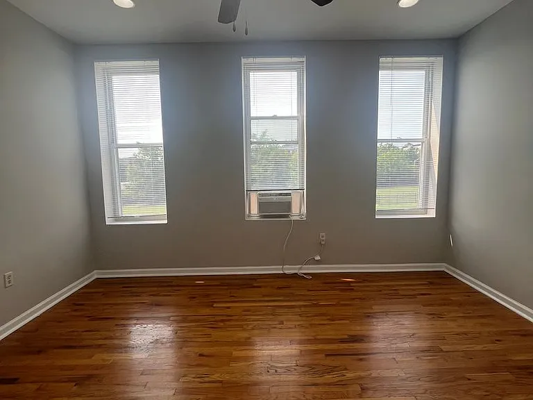 1408 W Franklin St — Photo 10