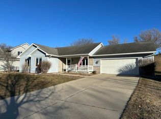 6413 Exchange St, Mc Farland, WI 53558