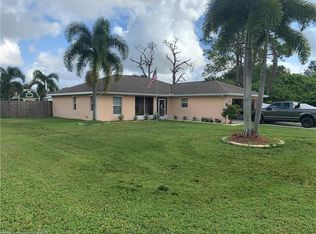 757 Lake Betty Dr, Lake Placid, FL 33852