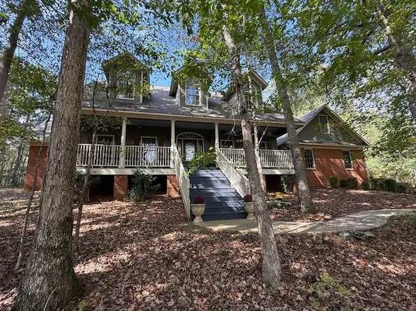 921 Grey Smoke Trl, Cataula, GA 31804