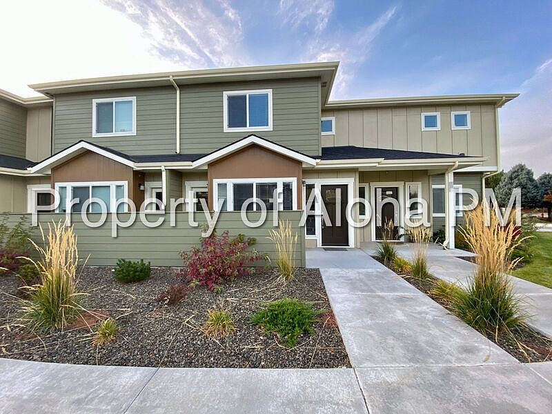 1st image of 3594 E Grand Forest Dr #105