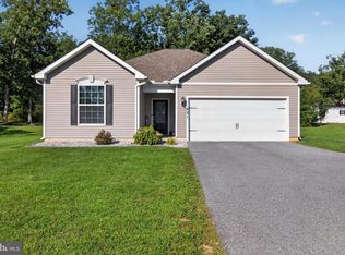 621 Ledger Dr, Hanover, PA 17331