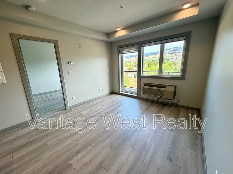 345 Dougall Rd N #325 — Photo 14