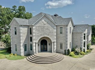 1002 Golf Course Dr, Searcy, AR 72143