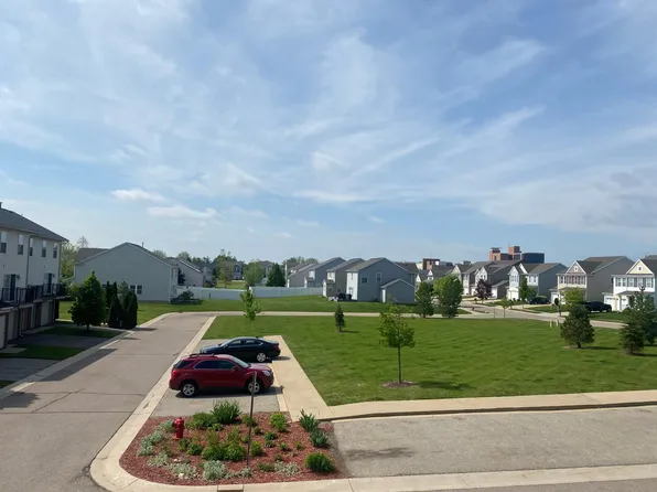 1427 Academy Ln, Lansing, MI 48906