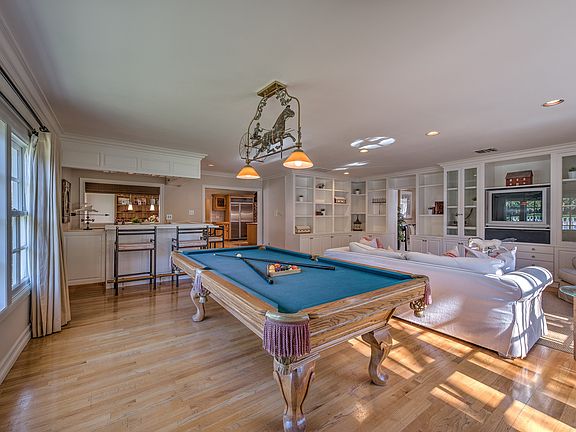 5th image of 4984 Brewster Dr