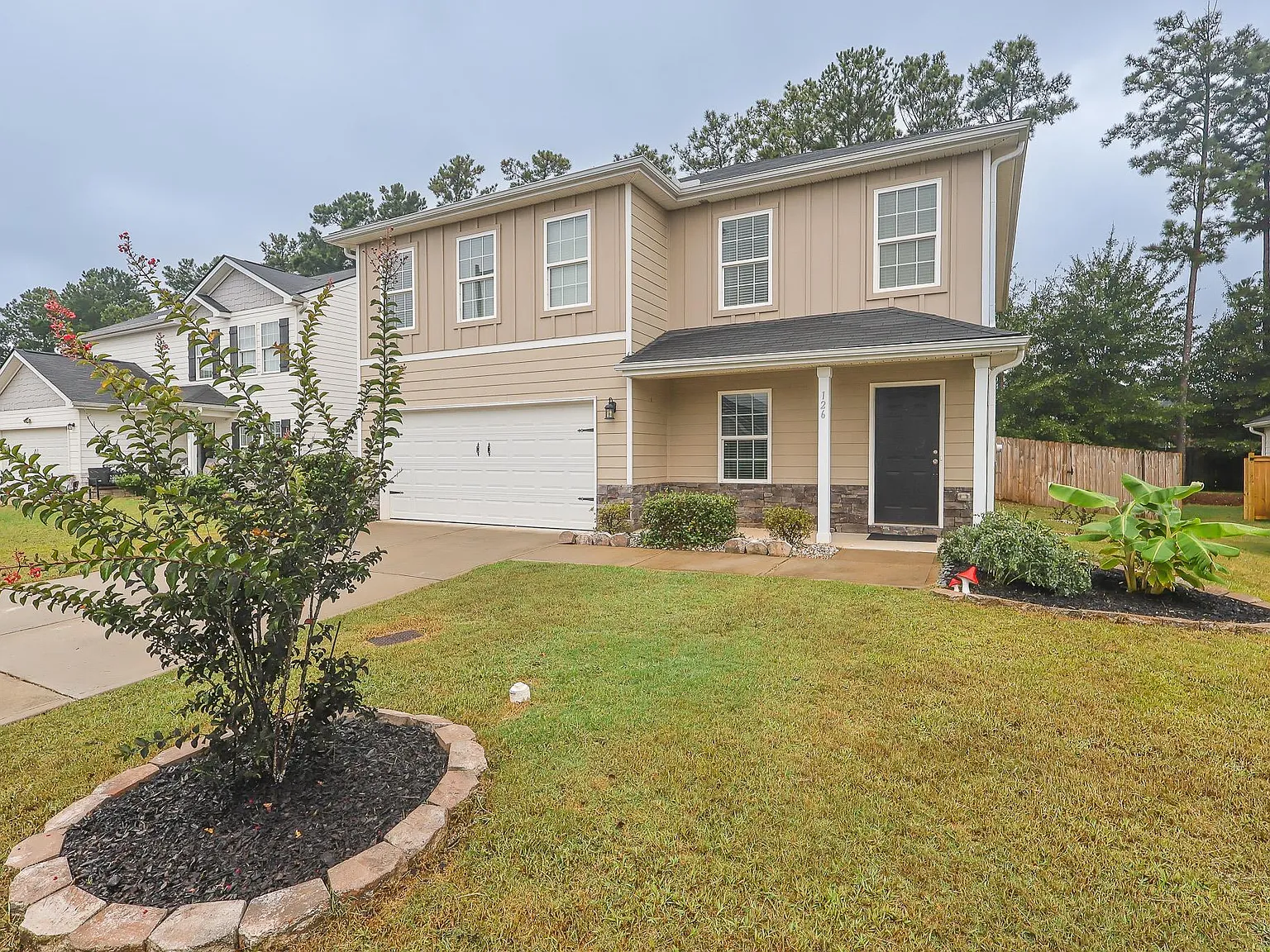 4 bed, 2.5 bath, 2388 sqft, $2,295 — Photo 2