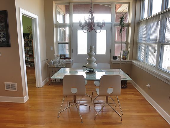 5th image of 2700 W Belmont Ave Unit 307