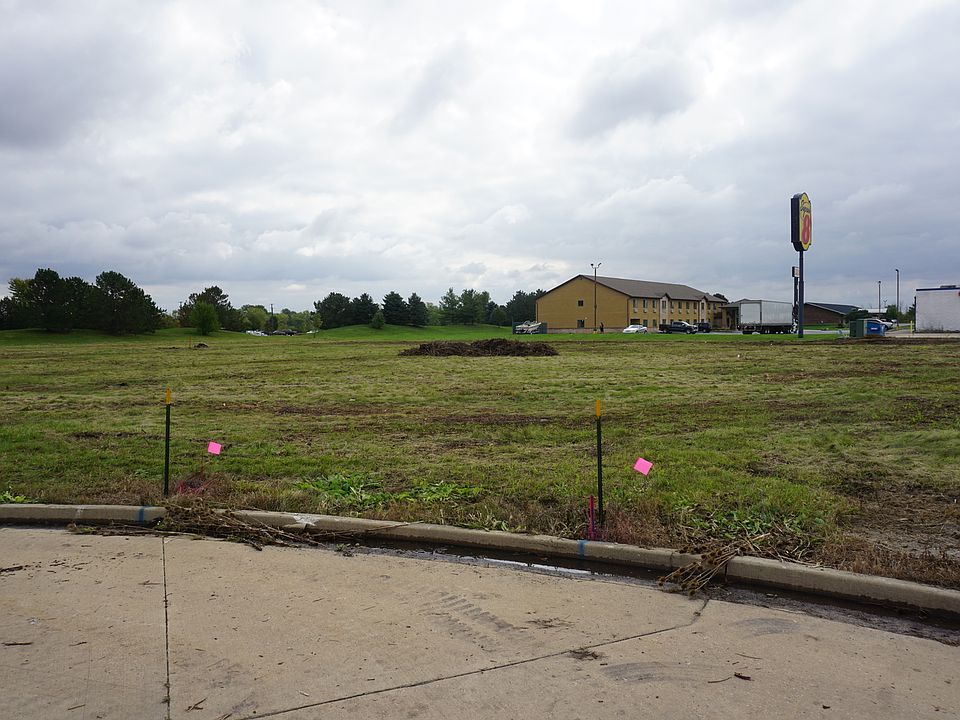2nd image of Dwight Circle Sub Lot 3
