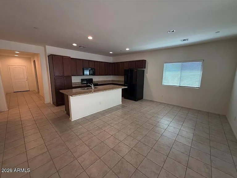 21144 W Cypress St — Photo 4