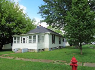 400 N Maple St, Maroa, IL 61756