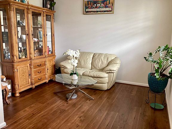 3rd image of 308 Cedar Lake Dr