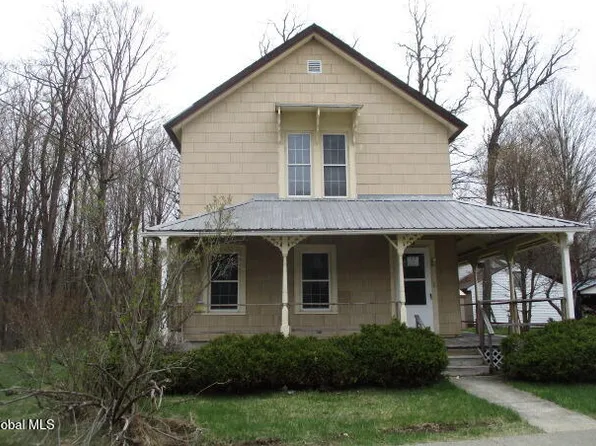 10 Woodard Avenue, Hadley, NY 12835