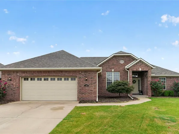 1362 Shook Dr, Cave Springs, AR 72718