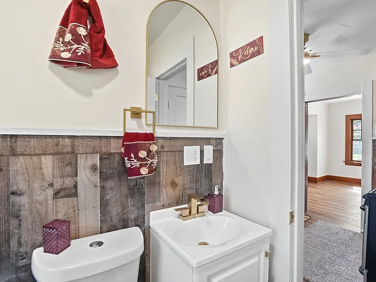 2306 Eastbrook Dr — Photo 10