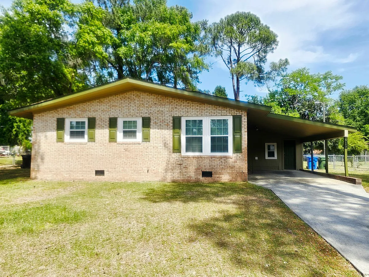 Building Photo - 7526 Bridgeman Dr