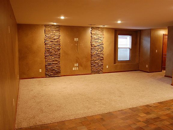 2nd image of 537 N Woodstone Pl